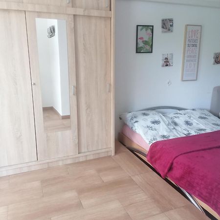 Ujkapu Sunshine Apartments غيور المظهر الخارجي الصورة