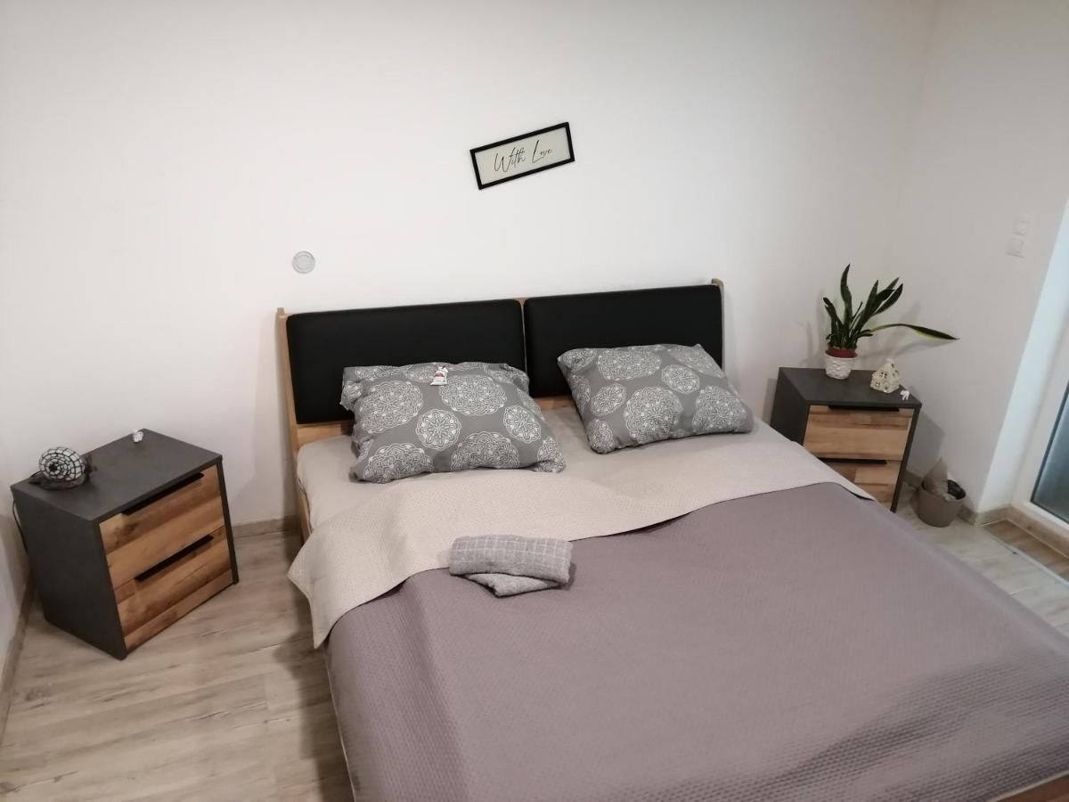 Ujkapu Sunshine Apartments غيور المظهر الخارجي الصورة